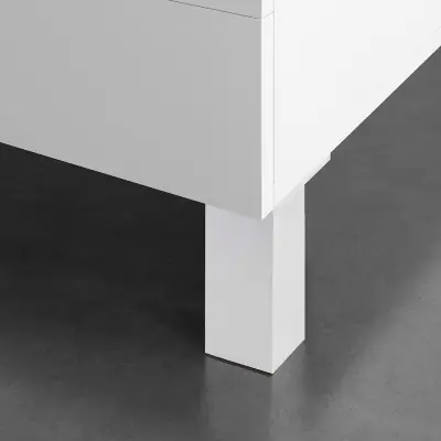 Pé de canto quadrado, modelo 972, fabricado em abs, 42 x 42 x 100 mm, alumínio
